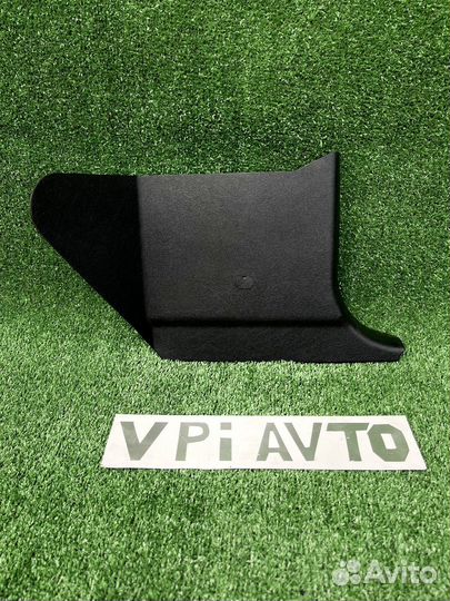 Пластик w202 нижний передний правый