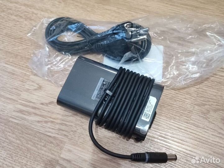 Блок питания для ноутбука dell и док станции 19.5v