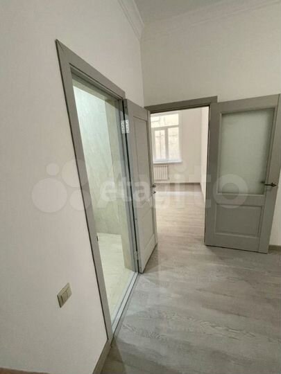 3-к. квартира, 80 м², 1/11 эт.