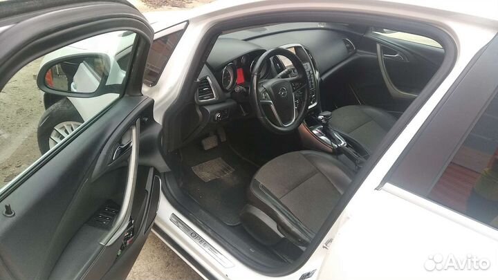 Opel Astra 1.6 AT, 2011, 260 000 км