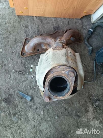 Выпускной коллектор с пламягасителем solaris 2 1.6