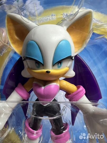 Sonic The Hedgehog, Rouge The Bat / figure