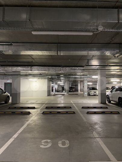 Машиноместо, 14 м²