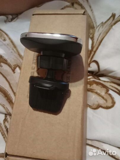 Магнитный держатель для телефона автомобильный