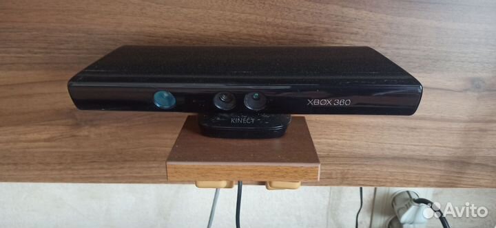 Xbox 360 Slim 250Gb + kinect + LT3.0 + xkey360