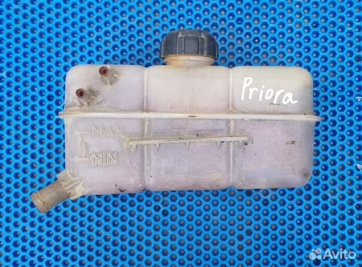 Расширительный бачок priora 2009