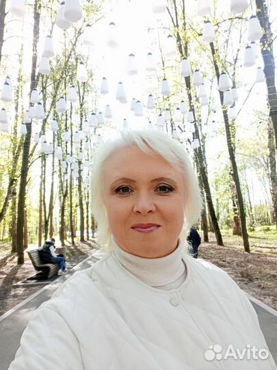 Продавец, сотрудник торгового зала