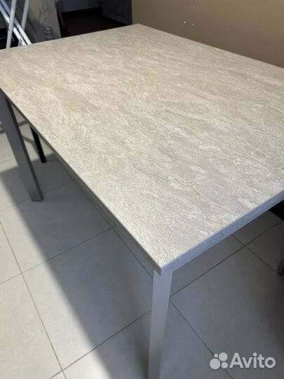 Кухонный стол