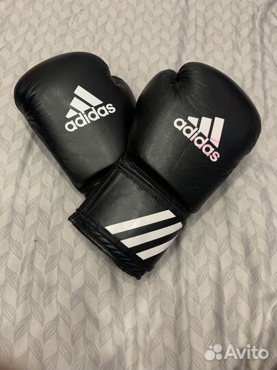 Боксерские перчатки 10 oz adidas