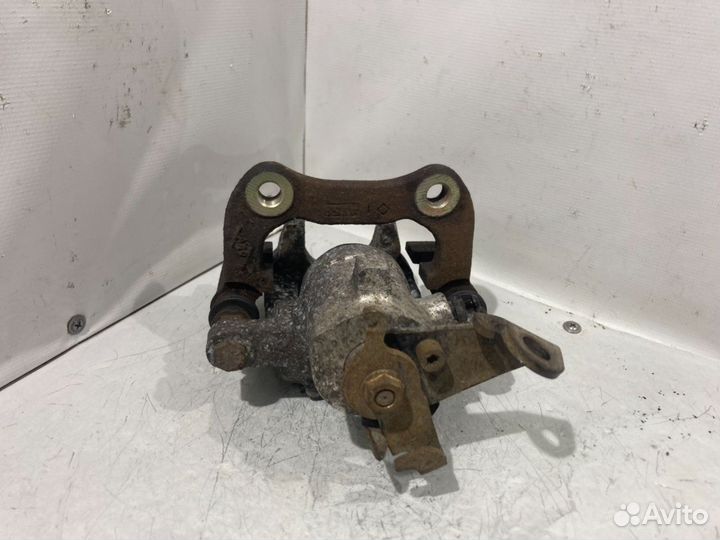 Суппорт тормозной задний правый renault scenic 1 nn