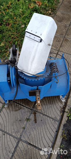 Роторный снегоуборщик в отличном состоянии