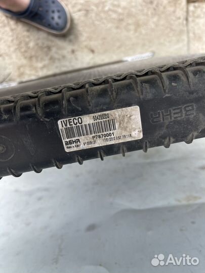 Радиатор охлаждения двигателя iveco