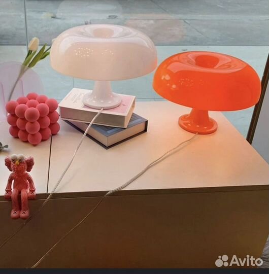 Светильник настольный