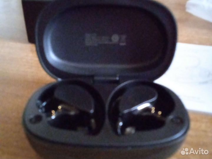 Беспроводные наушники новые