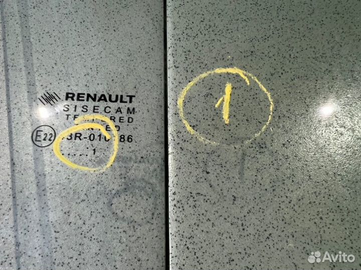 Стекло двери передней правое Renault Duster пробег