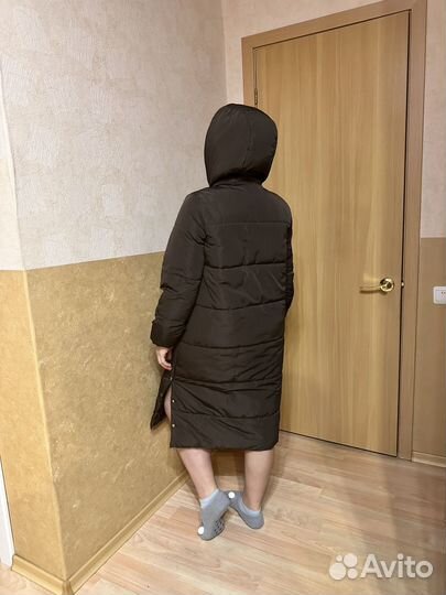 Пуховик женский длинный с капюшоном 48 50