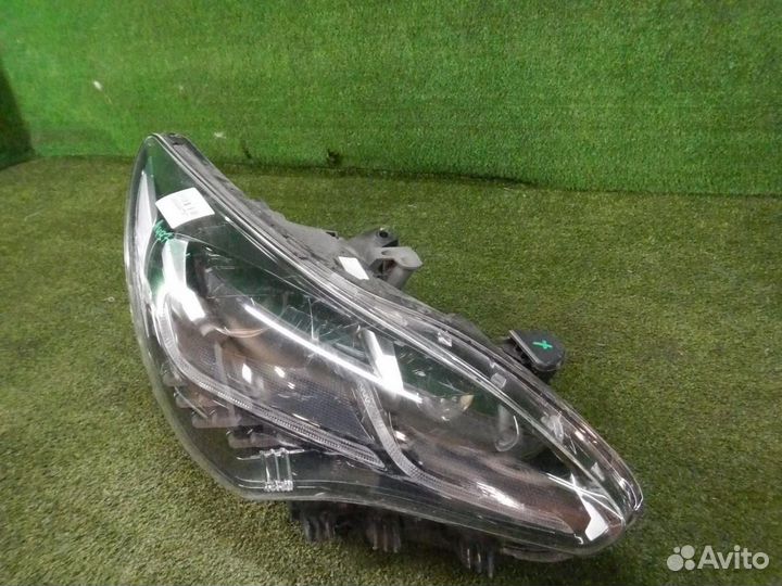 Фара правая Kia Stinger