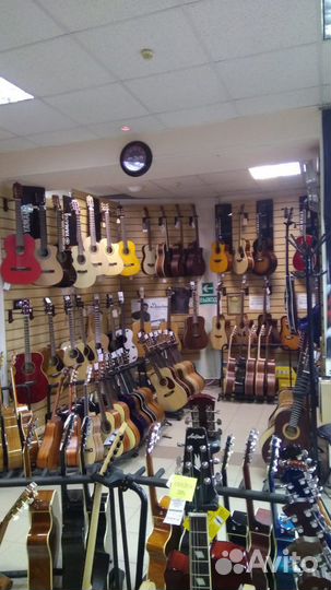 Поставка монтаж звукового и светового оборудования