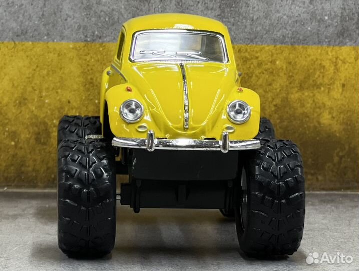 Моделька Volkswagen Жук Monstertruck 1/36 kinsmart