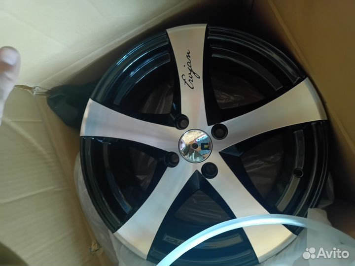 Продам литые диски