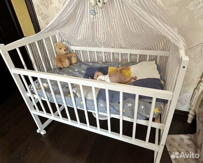 Детская кроватка