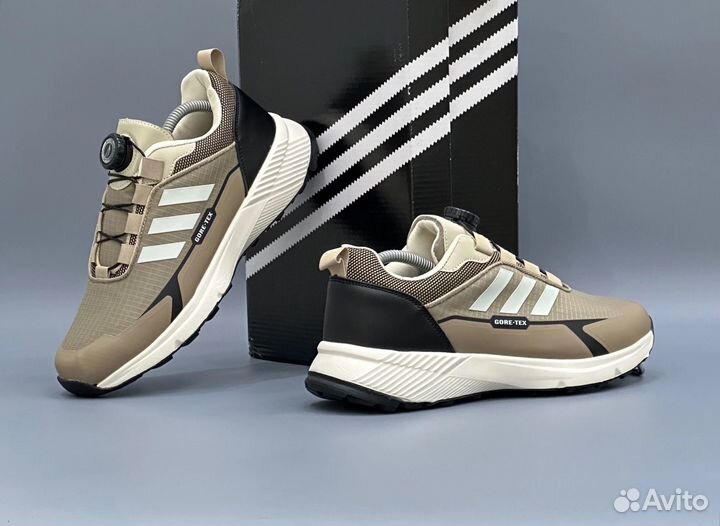 Кроссовки adidas gore tex