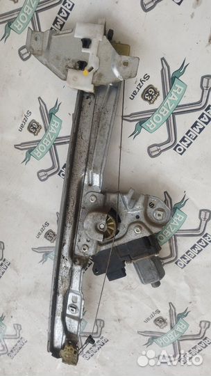 Стеклоподъёмник передний правый Peugeot 308