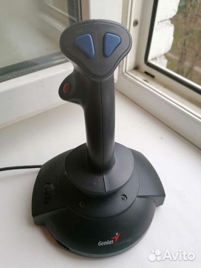 Игровой джойстик