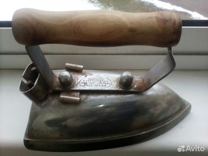 Раритетный утюг из СССР