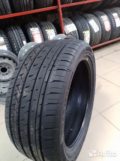 Roadmarch Prime UHP 08 255/40 R18 и 275/35 R18