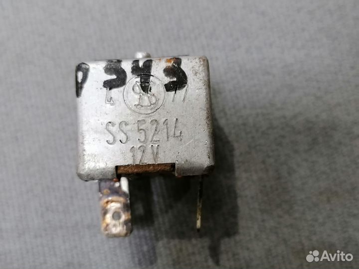 Реле двухконтактное 273203 Volvo 343 1984-1991