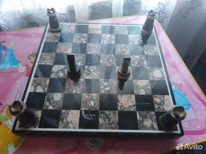 Шахматы из натурального камня