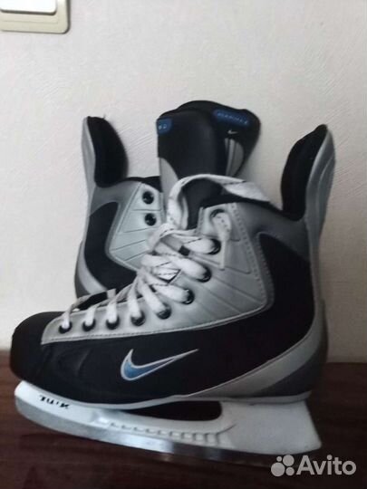 Хоккейные коньки nike