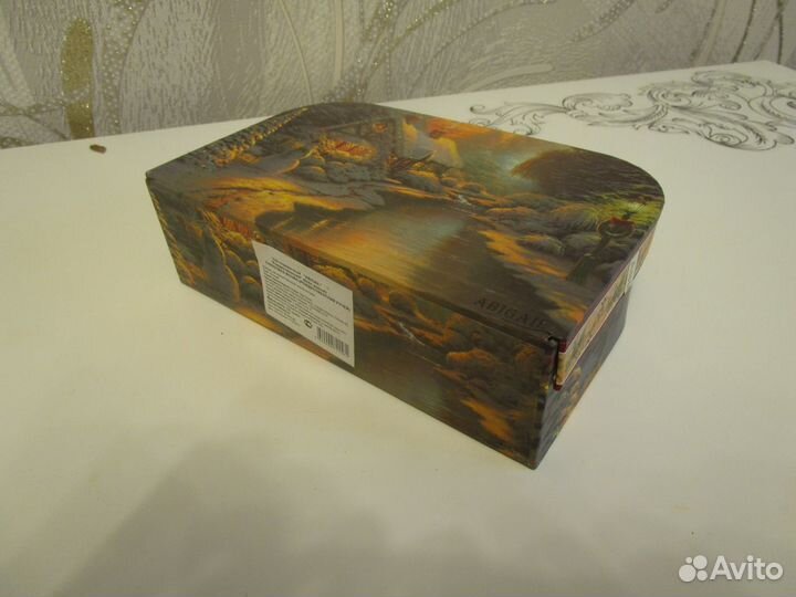 Коробка чемодан жестяная