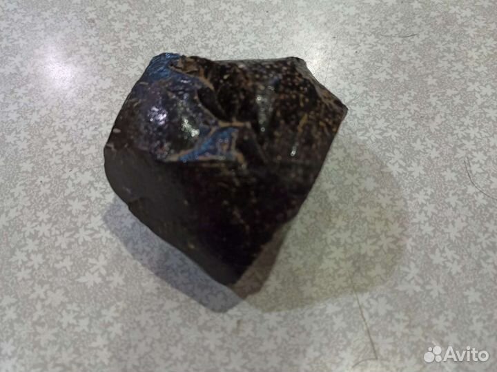 Метеорит каменный