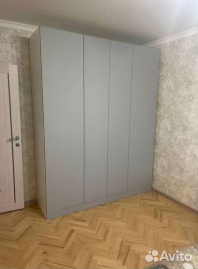 Современные шкафы распашные на заказ