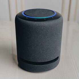 Умная колонка Amazon Echo Studio