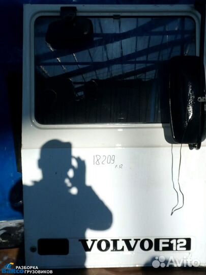 Дверь передняя Volvo F (1977-1994)