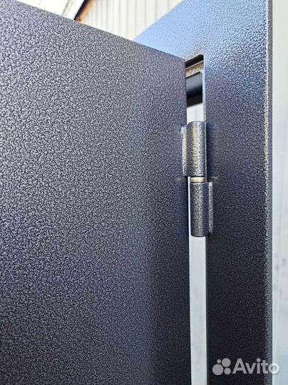 Дверь входная металлическая