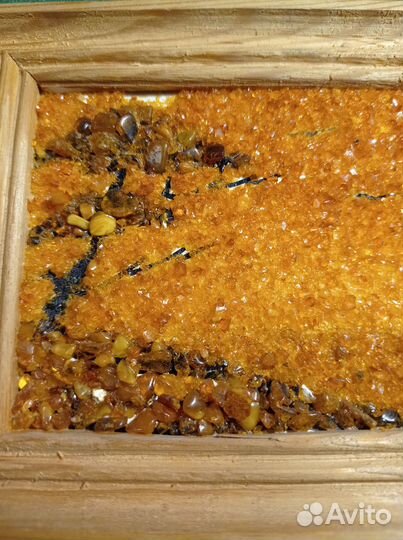 Осень, янтарная миниатюра в рамке 14.5 х 11.5 см