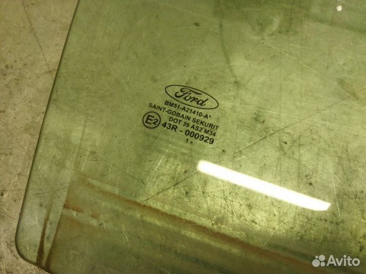 Стекло двери переднее правое Ford Focus 3 хэтчбек