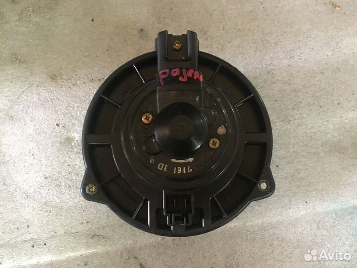 Моторчик отопителя (Mitsubishi Pajero Sport)