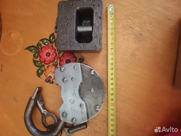 Замок гаражный с ключами времён СССР-2 штуки