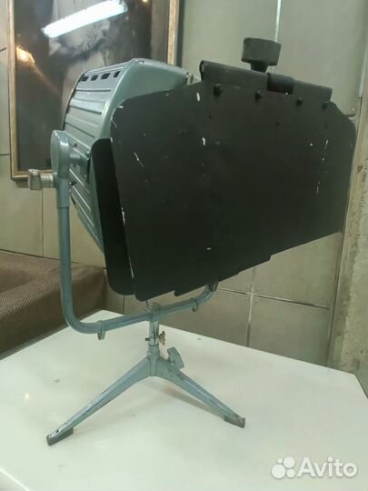 Советский ретро прожектор Заря 2000