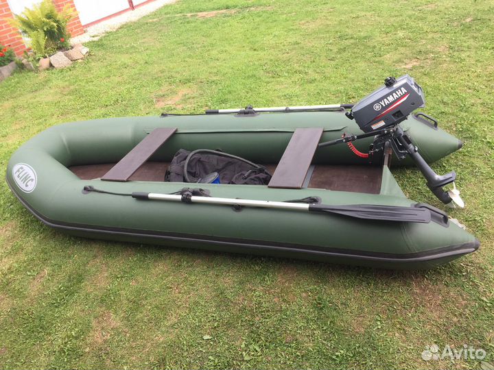 Лодка с мотором