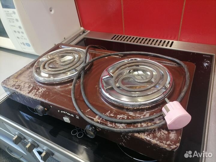 Плита электрическая 2 конфорки негрязная