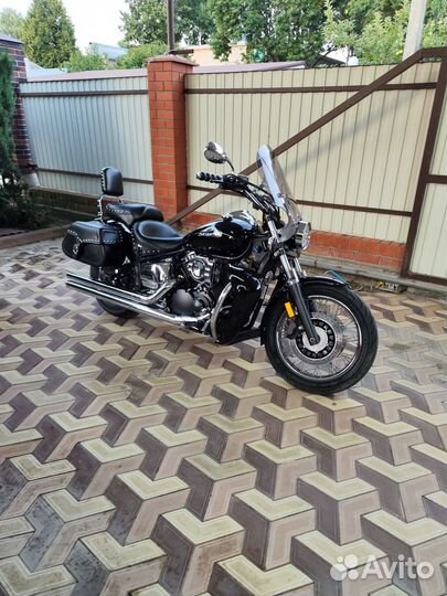 Yamaha XVS1100 V-star Drag Star