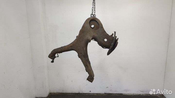 Ступица (кулак, цапфа) правая задняя Mercedes Vito W639