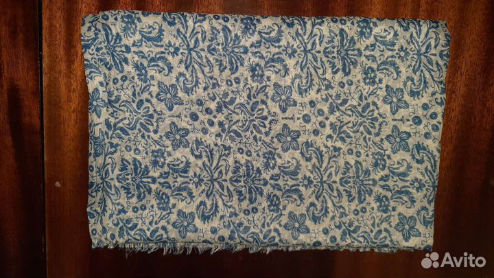 Берет, палантин