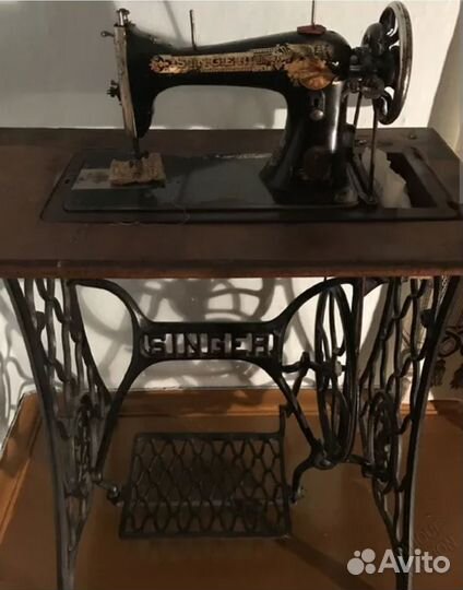 Швейная машина Singer